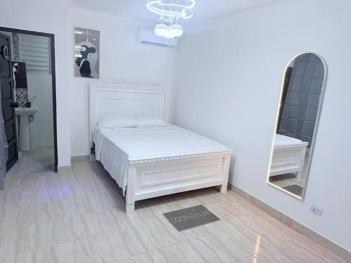 White House Private Place Los Mameyes  Los Mameyes (Santo Domingo)